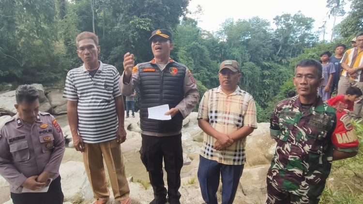 Respons Cepat Polsek Tanah Jawa, Tim Gabungan Sisir Sungai Kapasuk Cari Pemancing yang Diduga Hanyut