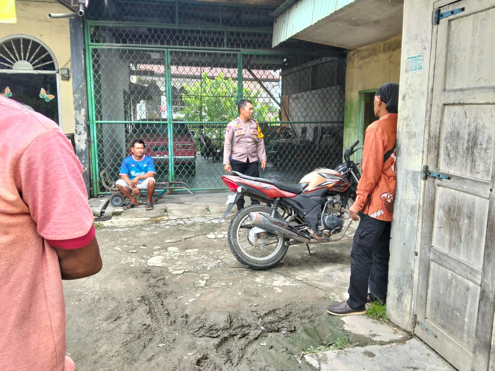 Antisipasi Curanmor, Bhabinkamtibmas Polsek Siantar Utara Turun ke Jalan SM Raja, Warga Diimbau Tingkatkan Kewaspadaan