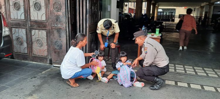 Perkuat Cooling System, Sat Binmas Polres Pematangsiantar Sambangi Tokoh Agama hingga Komunitas Bajai, Gencarkan Perang Melawan Narkoba