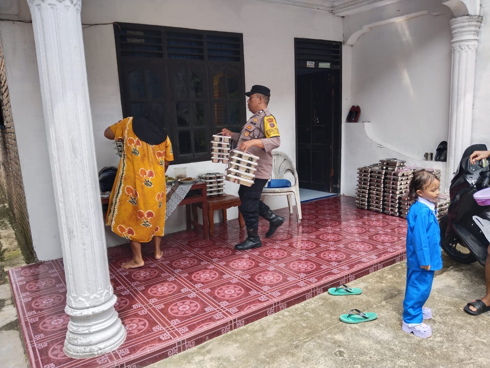Pastikan Tepat Sasaran, Polsek Siantar Martoba Monitoring Penyaluran Makanan Bergizi Gratis di Posyandu Air Bersih