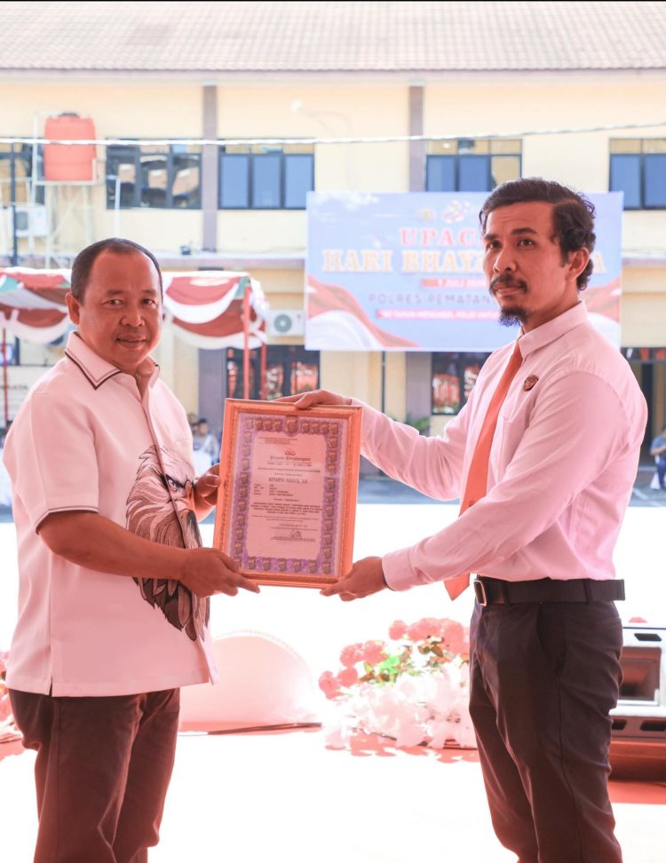 Ketua DPRD Siantar Timbul Lingga Hadiri Upacara HUT Bhayangkara ke-80, Tegaskan Dukungan Penuh untuk Polri yang Presisi dan Dicintai Rakyat