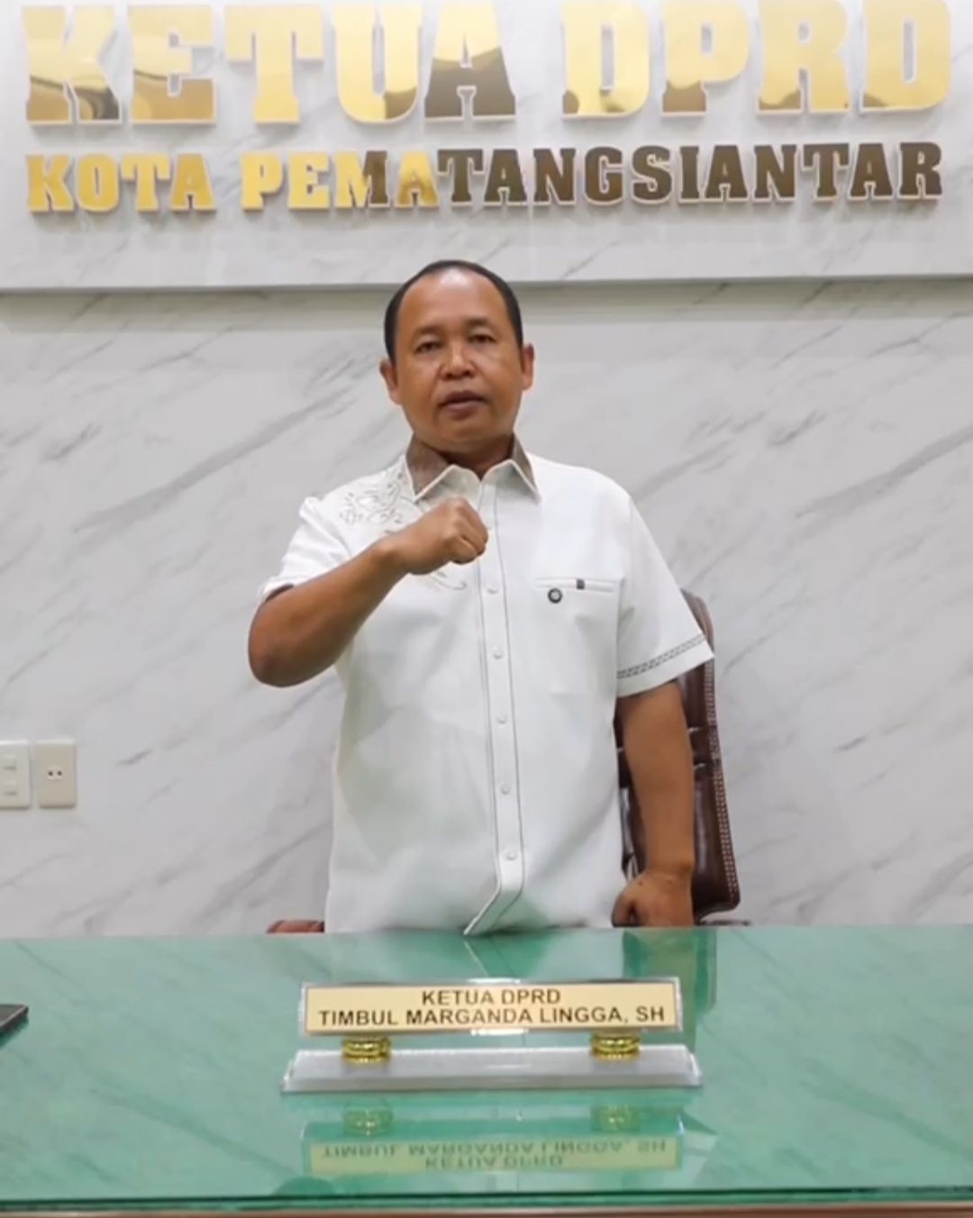 Ketua DPRD Timbul Lingga Serukan Polri Semakin Dekat dengaKetua DPRD Timbul Lingga Serukan Polri Semakin Dekat dengan Rakyat di HUT Bhayangkara ke-80