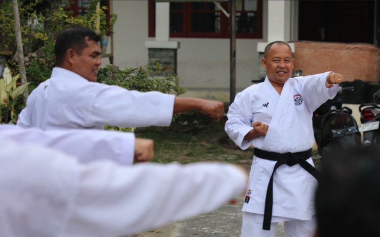 Bukan Hanya Pimpin DPRD, Timbul Lingga Pimpin Langsung Latihan TAKO demi Lahirkan Generasi Juara