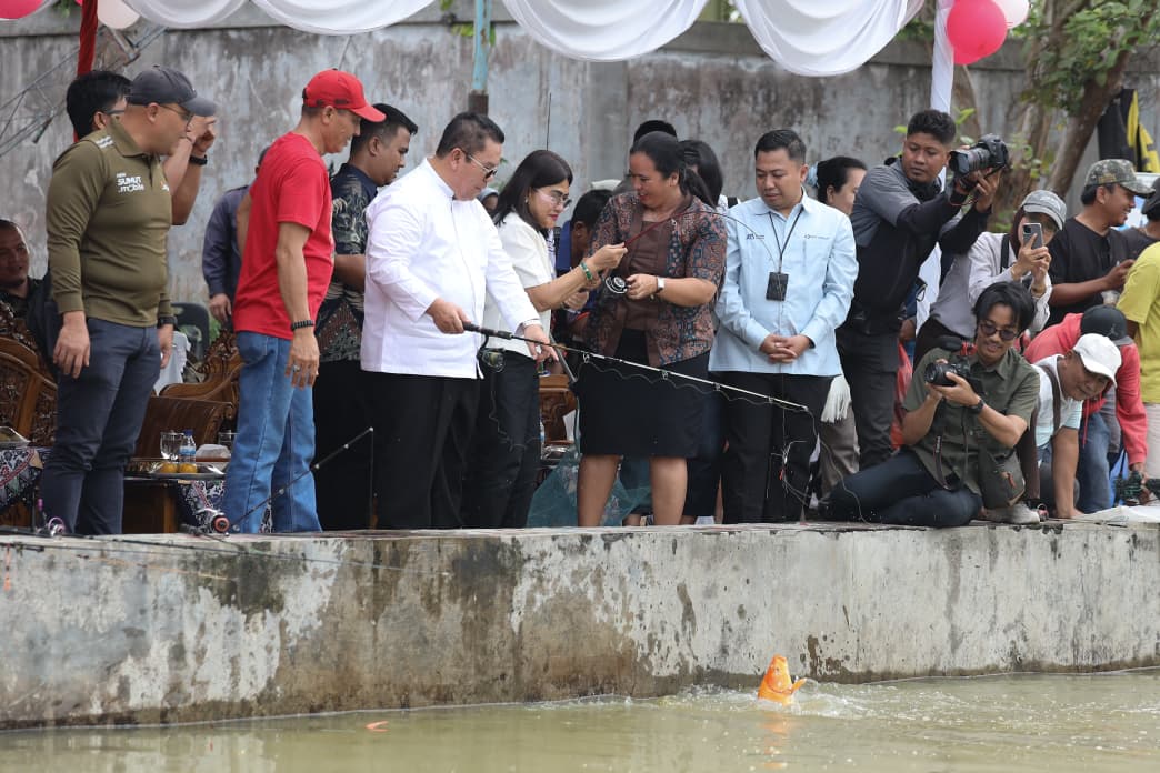 Wali Kota Wesly Silalahi Ajak Warga Isi Kemerdekaan dengan Kebersamaan, Mancing Bareng Semarakkan HUT ke-81 RI