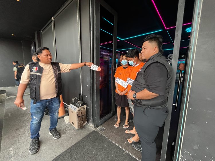 Pemasok Narkoba di Helen’s Night Mart Diringkus