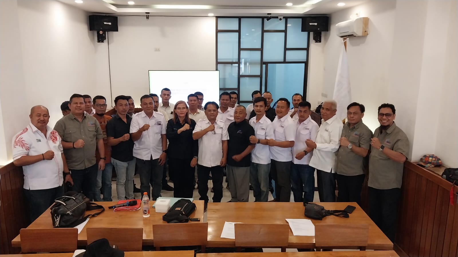Musyawarah ke-1 SMSI Kepulauan Nias: Yonimasari Hulu Terpilih Aklamasi