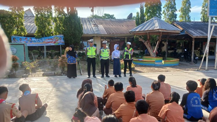 Police Goes to School, Sat Lantas Polres Pematangsiantar Edukasi 700 Pelajar SMPN 9: Stop Berkendara di Bawah Umur!