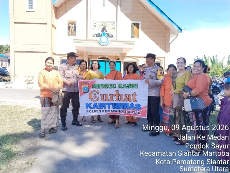 Minggu Kasih di Gereja HKBP Bombongan, Bhabinkamtibmas Polsek Siantar Martoba Ajak Warga Waspadai Curanmor