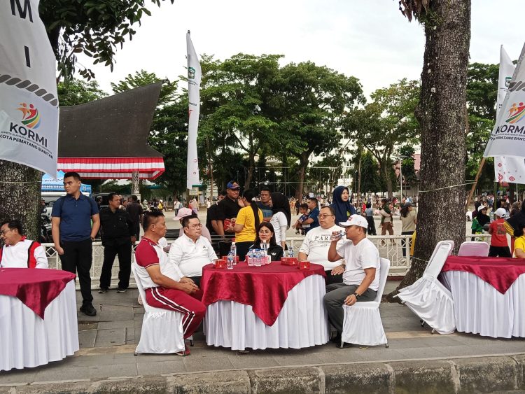 CFD Merah Putih Semarak, Polres Pematangsiantar Turunkan Personel Kawal Ratusan Warga Rayakan Kemerdekaan