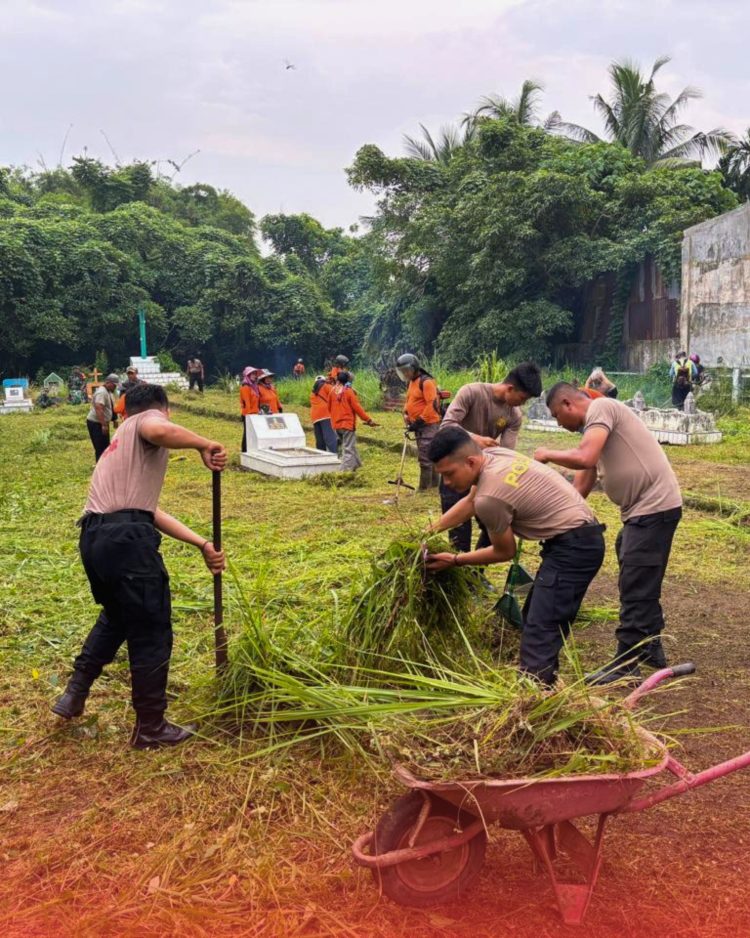 Jelang HUT RI ke-81, Brimob dan Forkopimcam “Hidupkan” Kembali Semangat Pahlawan di TMP Tanjung Morawa