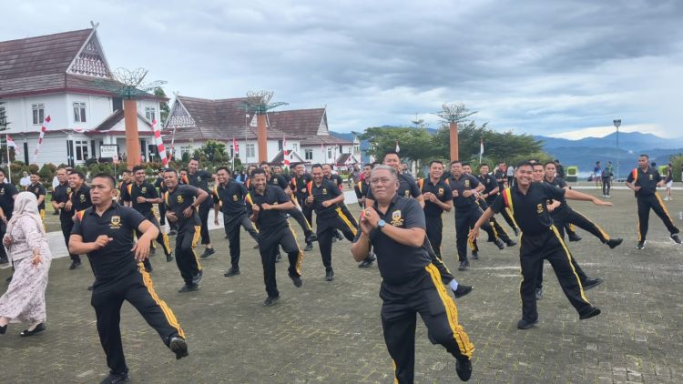 Semarak HUT ke-81 RI, Brimob Batalyon C Pelopor dan Warga Tapsel Tumpah Ruah di Fun Run dan Senam Sehat