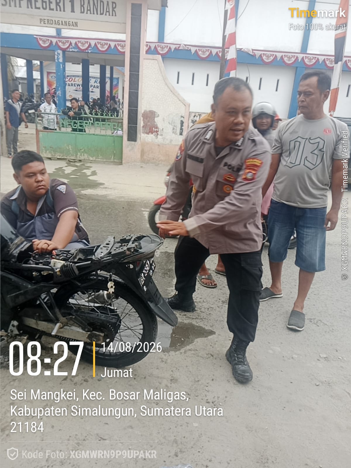 Api Lahap Motor Pelajar, Bhabinkamtibmas Polsek Perdagangan Bergerak Cepat Bersama Warga