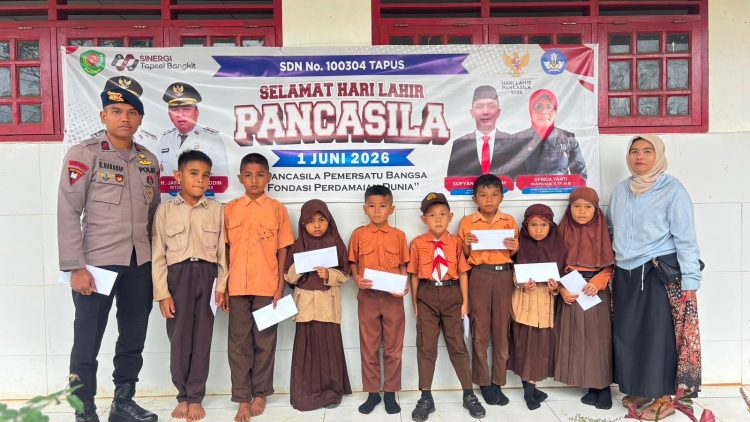 Jumat Berkah Brimob di Sipirok: 210 Nasi Kotak dan 405 Santunan untuk Anak Yatim