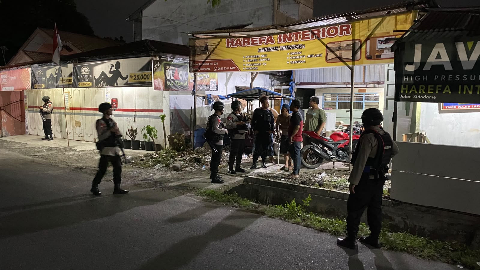 Menjaga Medan Tetap Tenang, Brimob Intensifkan Patroli Malam hingga Titik Rawan
