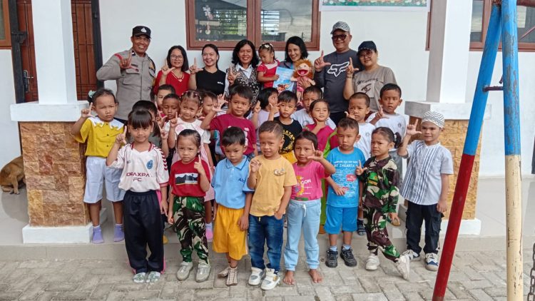 Tanamkan Disiplin Sejak Dini, Bhabinkamtibmas Naga Huta Sambangi Guru PAUD