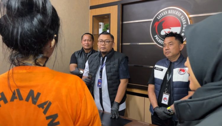 Di Balik Gemerlap Panggung, DJ Cantik Ternama Terseret Kasus Narkoba Dibekuk Satresnarkoba Polrestabes Medan