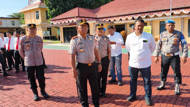 Tak Sekadar Apel, Kapolres Simalungun Langsung Periksa HP Personel: Perangi Judi Online hingga Pinjol