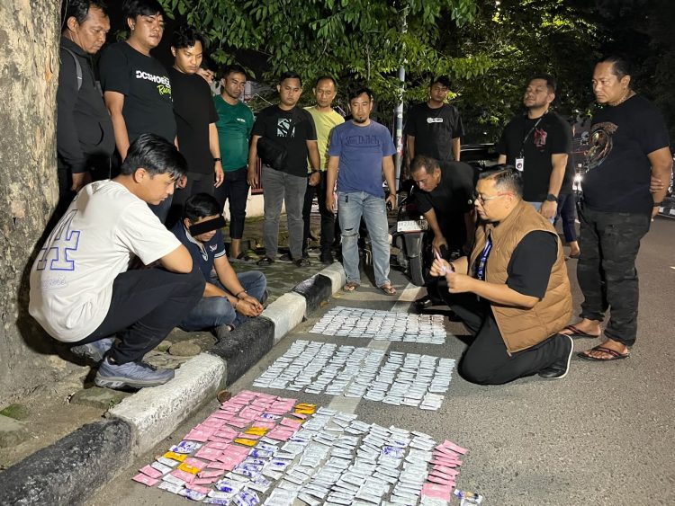 Kado Kemerdekaan Indonesia Satresnarkoba Polrestabes Medan Gagalkan Peredaran 622 Pod Getar Dalam Kemasan Permen Beraksara Cina