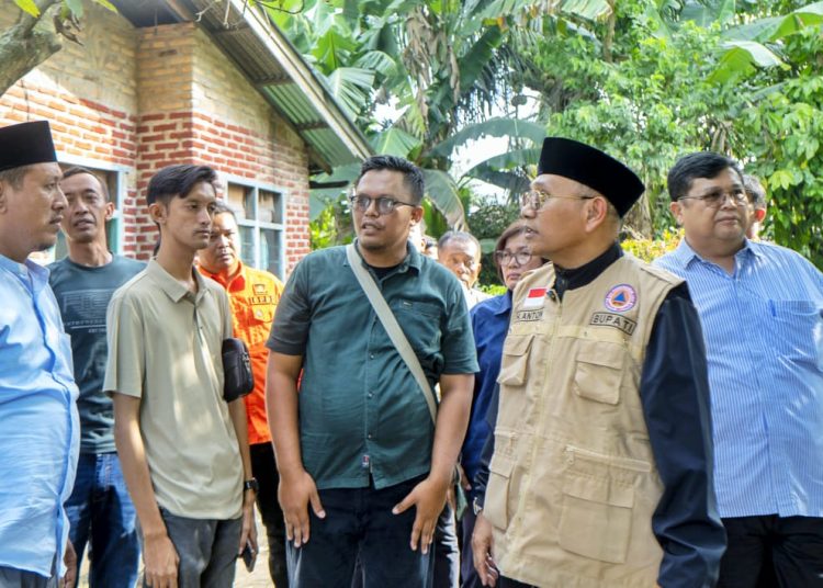 Menembus Jejak Bencana, Bupati Simalungun Salurkan Bantuan untuk Warga Gunung Maligas