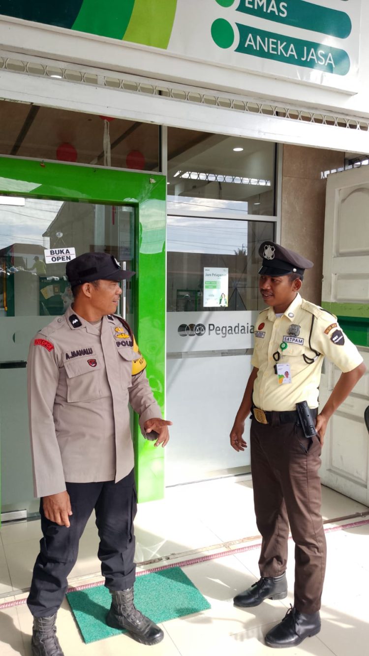 Jaga Keamanan Nasabah, Bhabinkamtibmas Sambangi Pegadaian Jalan D.I. Panjaitan
