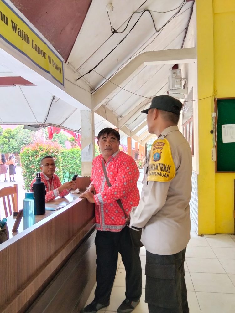 Cegah Kenakalan Remaja, Polsek Siantar Timur Sampaikan Pesan Kamtibmas kepada Pelajar SMPN 1