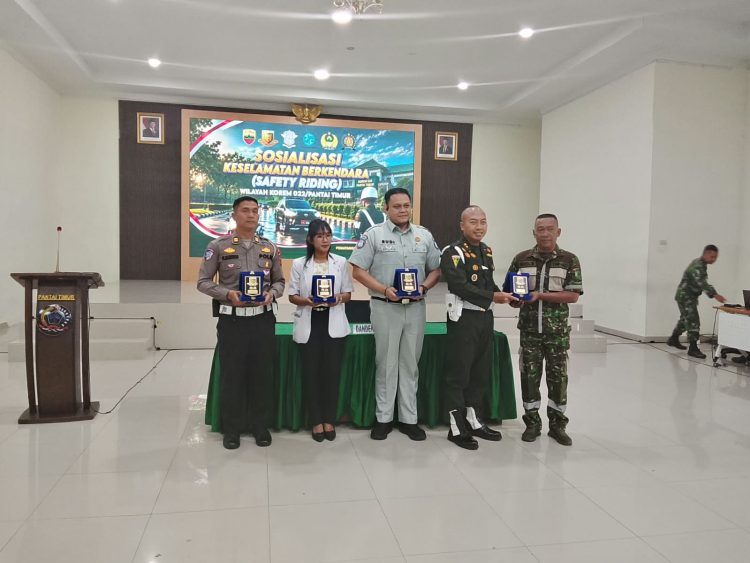 Bangun Budaya Tertib Berlalu Lintas, Sat Lantas Pematangsiantar Sosialisasikan Safety Riding di Korem 022/PT