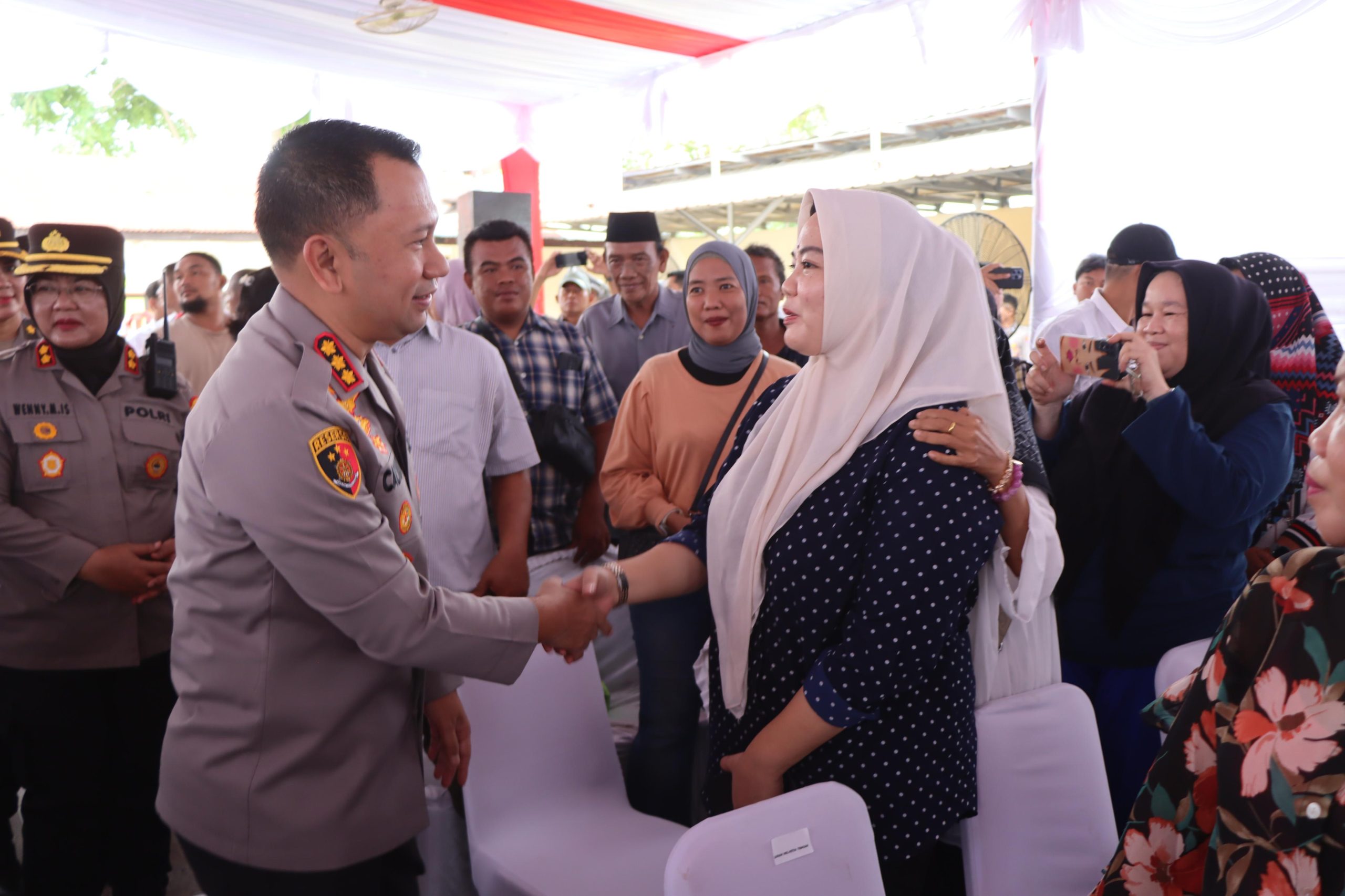Curhat Warga Jadi Ruang Bersama, Kapolrestabes Medan Perkuat Sinergi di Helvetia