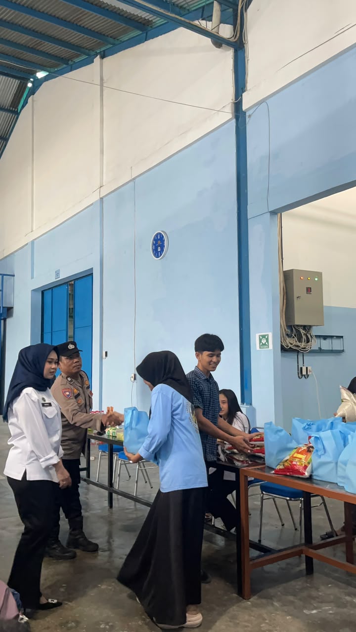 Bukan Sekadar Tugas, 55 Relawan SPPG 3 YKB Dapat Tali Asih dari Kapolres