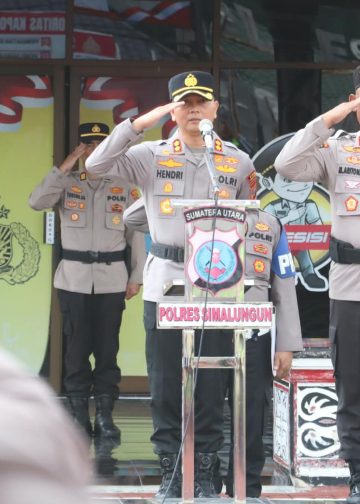 AKBP Hendri Nupia Resmi Menakhodai Polres Simalungun, Marganda Aritonang Dilepas dengan Gerbang Pora