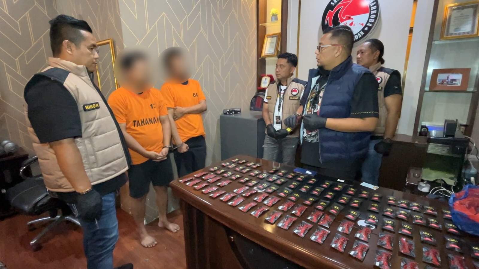 Pulang dari Kamboja, Oknum DJ Ditangkap Bawa 100 Pcs Pod Getar di Medan