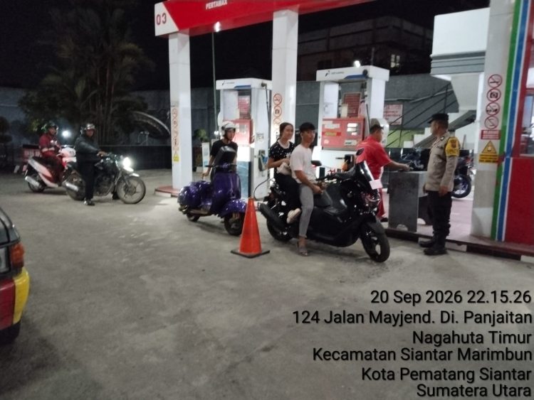 Polsek Siantar Marihat Pantau SPBU hingga Malam, Stok Solar Habis dalam Perjalanan