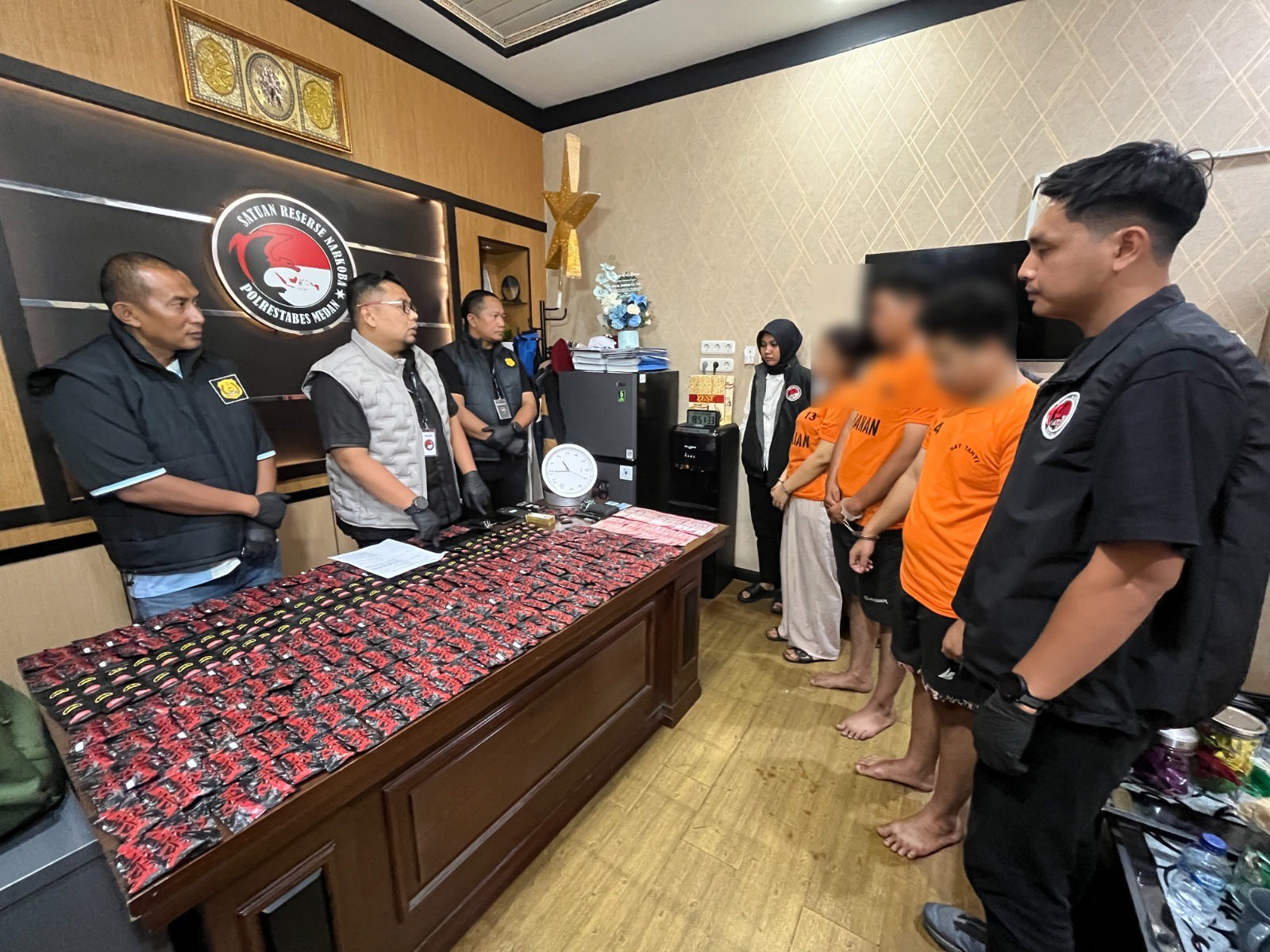 Satresnarkoba Polresatabes Medan Bongkar Jaringan Pod Getar Malaysia Dua Sejoli dan 1 Kaki Tangan Diringkus Berikut 295 Pod Getar