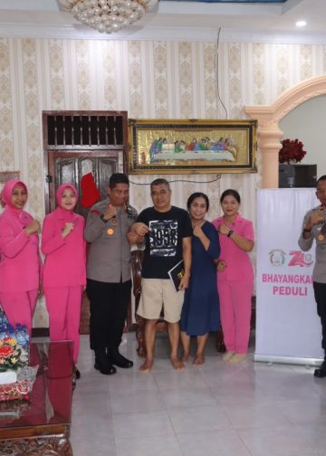 Kapolres Pematangsiantar Sambangi Personel yang Sakit, Tegaskan Semangat