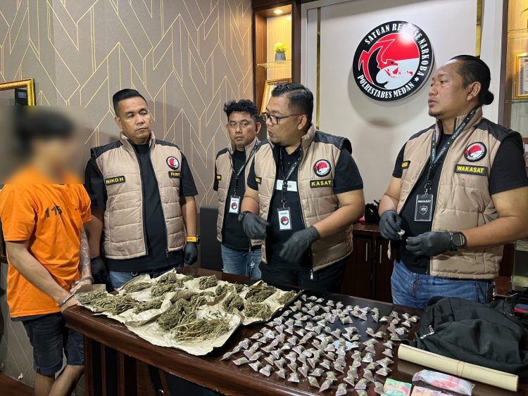 Residivis Pencurian Jadi Bandar Narkoba Diringkus Satresnarkoba Polrestabes Medan Saat Akan Pasok 141 Paket