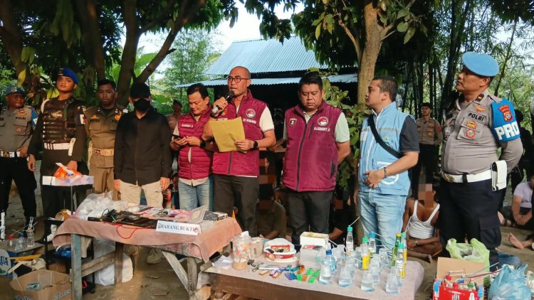Gerebek Sarang Narkoba di Percut Sei Tuan, 37 Orang Diamankan, 8 Barak Dimusnahkan