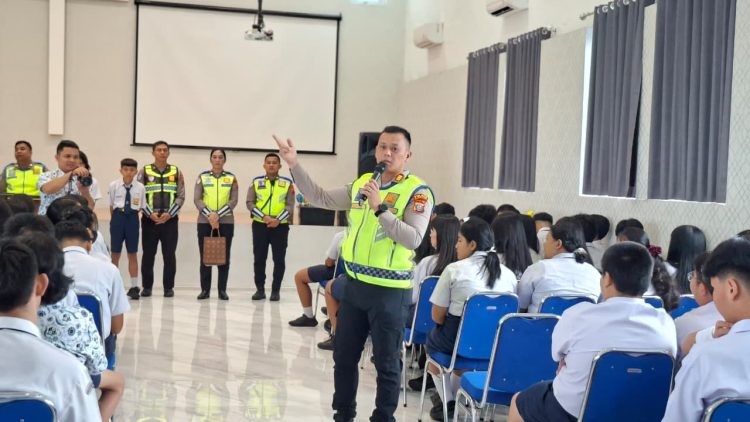 Sasar 442 Pelajar SMP Kalam Kudus, Sat Lantas Polres Pematangsiantar Gencarkan Edukasi Keselamatan Berlalu Lintas