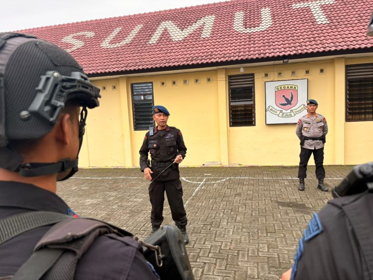 Operasi Gabungan di Belawan, Gegana Brimob Sumut Kawal Pengamanan 8 Tersangka dan 48 Karung Barang Bukti