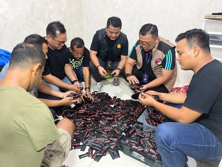 Satresnarkoba Polrestabes Medan Bongkar Gudang 1.152 Vape Narkoba Berkedok Bengkel