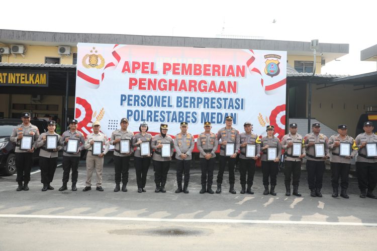 Kapolrestabes Medan Apresiasi 14 Personel Berprestasi, dari Aksi Kemanusiaan hingga Inovasi Publik