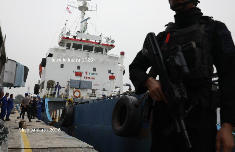 Selat Malaka Jadi Jalur Dugaan Penyelundupan Narkoba, MT Global 168 Dikandangkan di Belawan