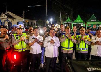 Wesly Silalahi dan Kapolres Turun ke Ring Road, Sosialisasikan Operasi Patuh Toba dan Jalur Satu Arah