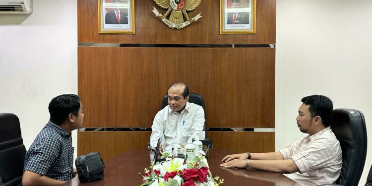 Ketua DPC Gerakan Mahasiswa Nasional Indonesia (GMNI) Kota Pematangsiantar, Ronald Panjaitan bersilaturahmi ke kantor Dewan Pertimbangan Presiden (Wantimpres) di Jakarta Jumat 1 Agustus 2023, lalu.