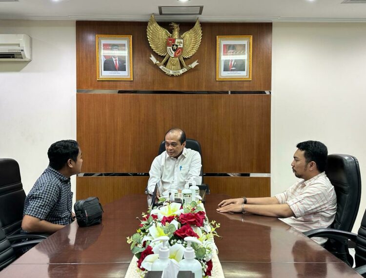 Ketua DPC Gerakan Mahasiswa Nasional Indonesia (GMNI) Kota Pematangsiantar, Ronald Panjaitan bersilaturahmi ke kantor Dewan Pertimbangan Presiden (Wantimpres) di Jakarta Jumat 1 Agustus 2023, lalu.