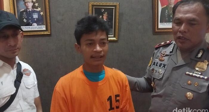 Gilang Prasetya, pelaku penikaman terhadap abangnya.
