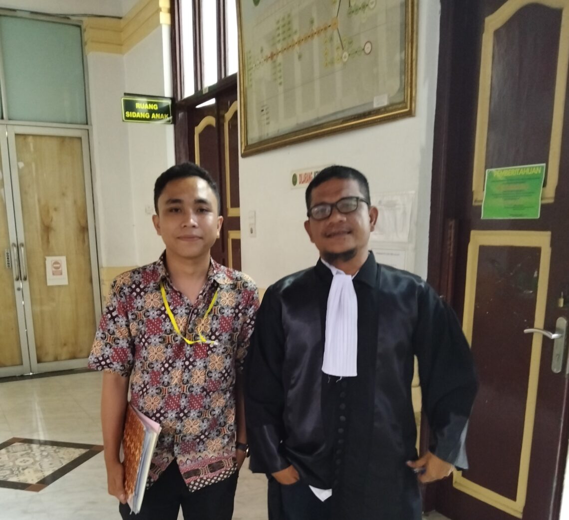 Hermanto Hamonangan Sipayung SH dan Rio Victori Sipayung SH, Kuasa Hukum Keluarga Korban Kejahatan Seksual.