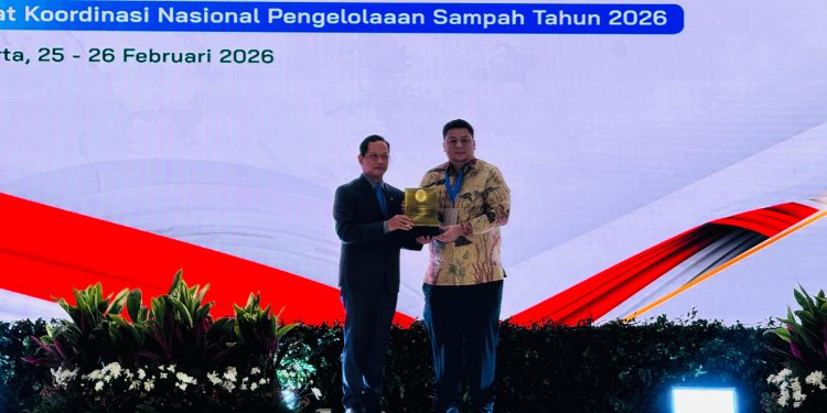Bersinar di Panggung Nasional, Samosir jadi Satu-satunya Wakil Sumut Raih Sertifikat Menuju Kota Bersih