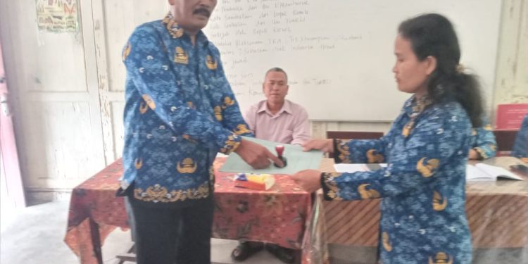 Estafet Kepemimpinan, Leonita Manihuruk Resmi Pimpin SD Negeri 096138 Purba Horison