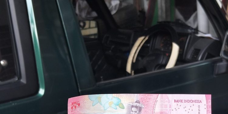 Usai Lebaran, Rupiah Terancam Jebol Rp17.000! Mata Uang Asia Rontok, Dolar AS Menggila”