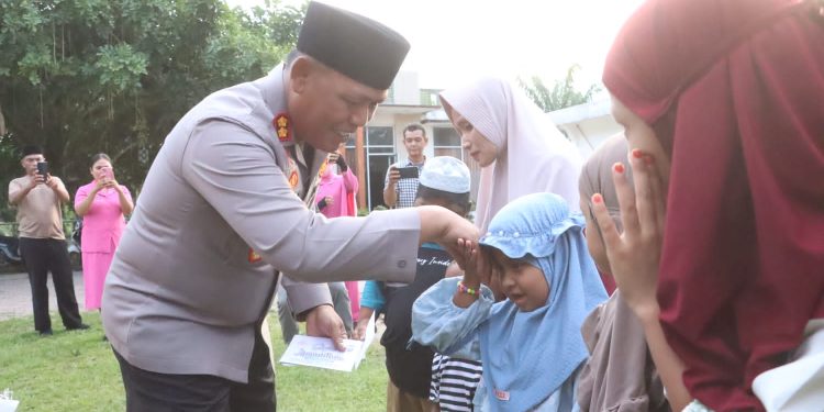 Kepedulian Kapolres Simalungun di Bulan Ramadhan; Santunan Mengalir, Seruan Perang terhadap Narkoba Menggema
