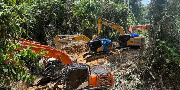 Tambang Ilegal di Perbatasan Tapsel–Madina Digerebek, 14 Ekskavator Disikat Polda Sumut